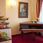 Отель Savoy 4*