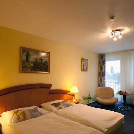 Savoy Hotel 4*