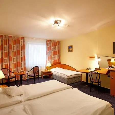 Savoy Hotel 4*