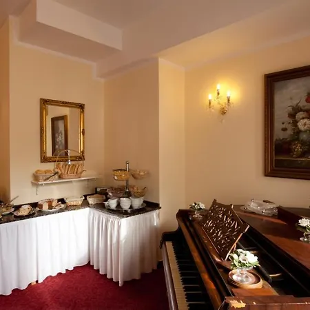 Savoy Hotel