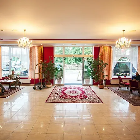 Savoy Hotel 4*