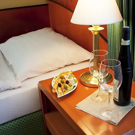 Savoy Hotel 4*
