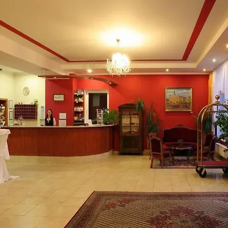 Savoy 4* Τσέσκε Μπουντεγιόβιτσε